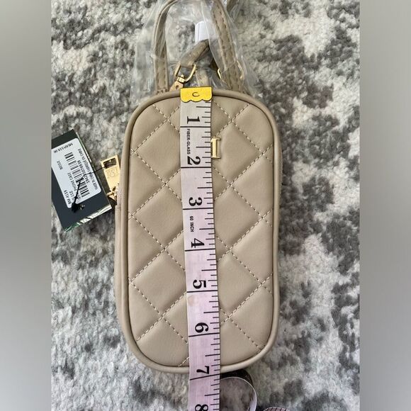 Badgley Mischka Diamond Quilted Oval Crossbody Phone Case in beige NWT - Picture 9 of 9